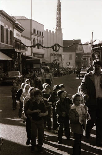 Click to see PIC 7-CARTER 30-3 of 103rd Donation Day Parade (PIC 7-CARTER 30)