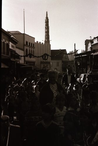 Click to see PIC 7-CARTER 30-16 of 103rd Donation Day Parade (PIC 7-CARTER 30)
