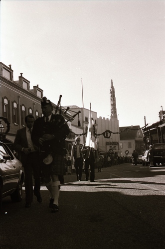 Click to see PIC 7-CARTER 30-20 of 103rd Donation Day Parade (PIC 7-CARTER 30)