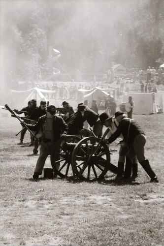 Click to see PIC 7-CARTER 53-15 of Civil War Battle Reenactment at Pioneer Park for Constitution Day (PIC 7-CARTER 53)