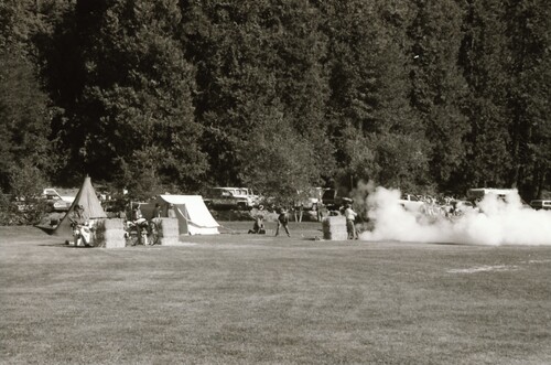 Click to see PIC 7-CARTER 49-12 of Civil War Battle Reenactment at Pioneer Park (PIC 7-CARTER 49)
