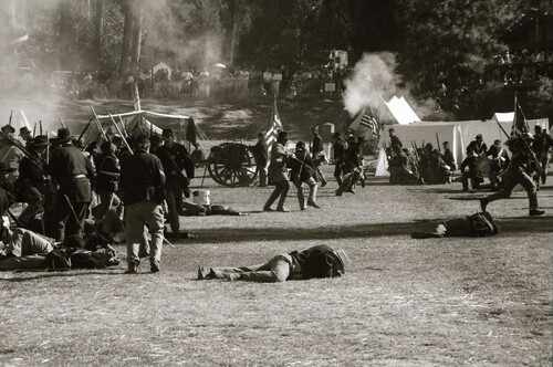 Click to see PIC 7-CARTER 49-15 of Civil War Battle Reenactment at Pioneer Park (PIC 7-CARTER 49)
