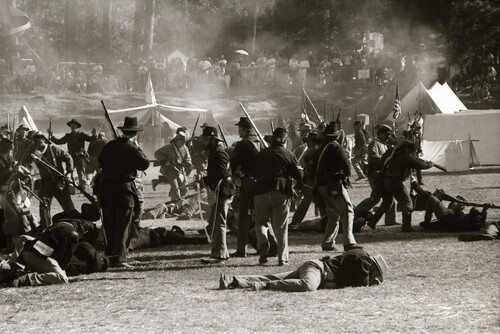Click to see PIC 7-CARTER 49-16 of Civil War Battle Reenactment at Pioneer Park (PIC 7-CARTER 49)