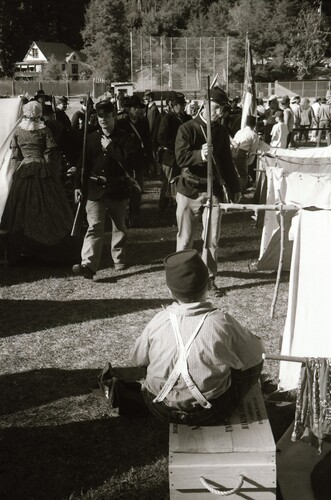 Click to see PIC 7-CARTER 49-24 of Civil War Battle Reenactment at Pioneer Park (PIC 7-CARTER 49)