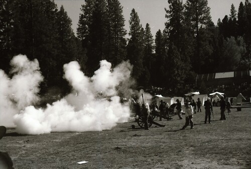 Click to see PIC 7-CARTER 49-37 of Civil War Battle Reenactment at Pioneer Park (PIC 7-CARTER 49)