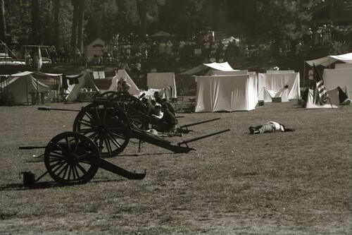 Click to see PIC 7-CARTER 49-53 of Civil War Battle Reenactment at Pioneer Park (PIC 7-CARTER 49)