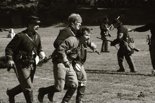 Click to see PIC 7-CARTER 49-54 of Civil War Battle Reenactment at Pioneer Park (PIC 7-CARTER 49)