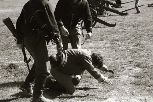 Click to see PIC 7-CARTER 49-55 of Civil War Battle Reenactment at Pioneer Park (PIC 7-CARTER 49)