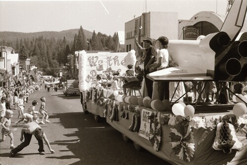 Click to see PIC 7-CARTER 58-21 of Constitution Day Parade (PIC 7-CARTER 58)