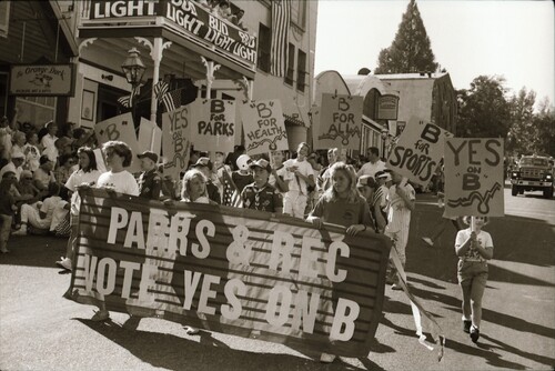Click to see PIC 7-CARTER 58-25 of Constitution Day Parade (PIC 7-CARTER 58)