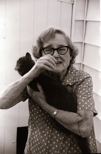 Click to see PIC 7-CARTER 7-11 of Dean Lawrence and Cats (PIC 7-CARTER 7)