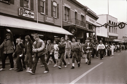 Click to see PIC 7-CARTER 6-23 of Donation Day Parade 1986 (PIC 7-CARTER 6)