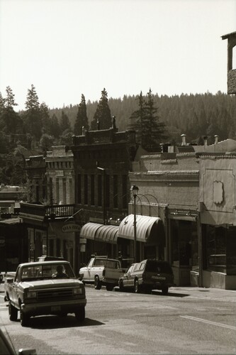 Click to view Downtown Grass Valley (PIC 7-CARTER 85) Downtown Grass Valley (PIC 7-CARTER 85)