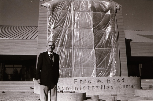 Click to see PIC 7-CARTER 4-4 of Eric Rood at the Rood Center (PIC 7-CARTER 4)