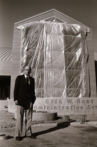 Click to see PIC 7-CARTER 4-5 of Eric Rood at the Rood Center (PIC 7-CARTER 4)