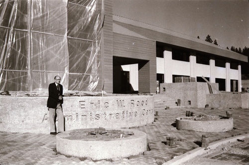 Click to see PIC 7-CARTER 4-12 of Eric Rood at the Rood Center (PIC 7-CARTER 4)