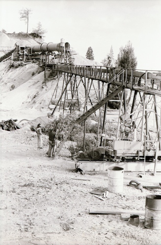 Click to see PIC 7-CARTER 24-5 of Gold Sluicing and Dredging (PIC 7-CARTER 24)
