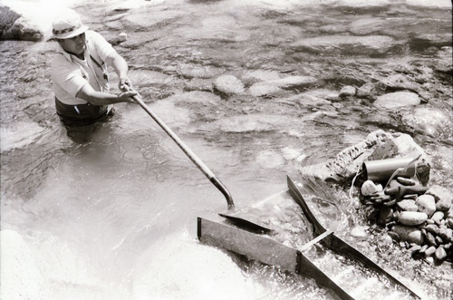 Click to see PIC 7-CARTER 24-17 of Gold Sluicing and Dredging (PIC 7-CARTER 24)