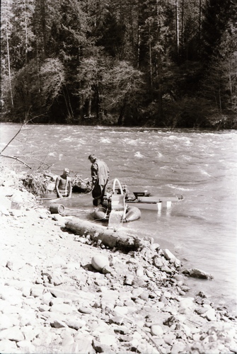 Click to see PIC 7-CARTER 24-24 of Gold Sluicing and Dredging (PIC 7-CARTER 24)
