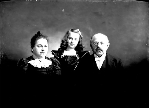 Click to see GP-5X7-11 of Moore Glass Plate Collection (GP-)