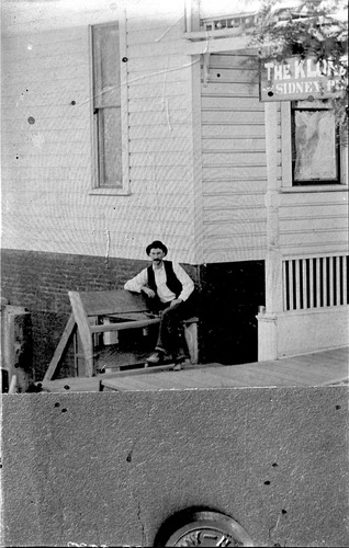 Click to see GP-20 of Moore Glass Plate Collection (GP-)