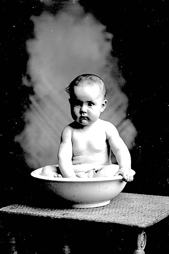 Click to see GP-31 of Moore Glass Plate Collection (GP-)