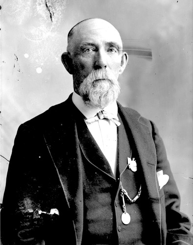 Click to see GP-137 of Moore Glass Plate Collection (GP-)