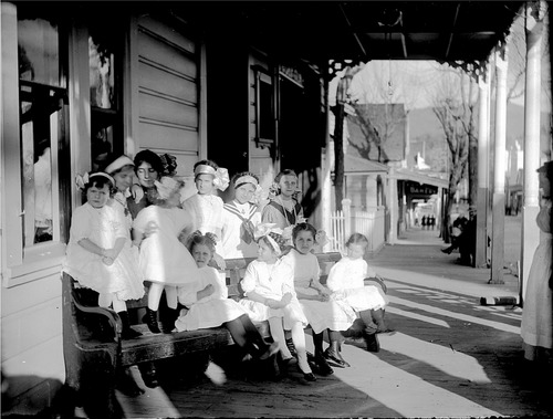 Click to see GP-141 of Moore Glass Plate Collection (GP-)