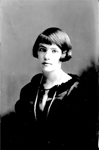 Click to see GP-224 of Moore Glass Plate Collection (GP-)