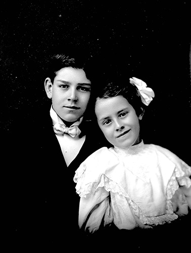 Click to see GP-270 of Moore Glass Plate Collection (GP-)