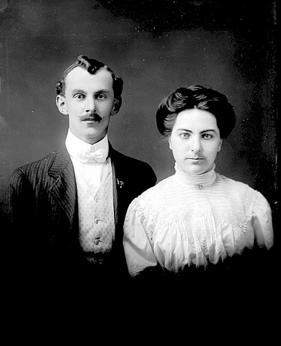Click to see GP-274 of Moore Glass Plate Collection (GP-)