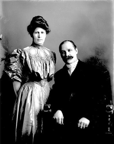 Click to see GP-288 of Moore Glass Plate Collection (GP-)