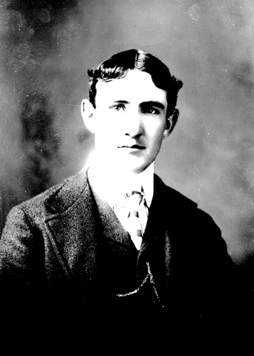 Click to see GP-316 of Moore Glass Plate Collection (GP-)