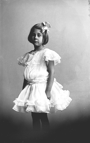 Click to see GP-330 of Moore Glass Plate Collection (GP-)
