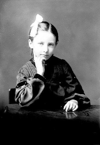 Click to see GP-332 of Moore Glass Plate Collection (GP-)