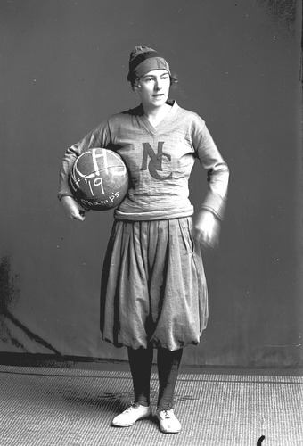 Click to see GP-351 of Moore Glass Plate Collection (GP-)