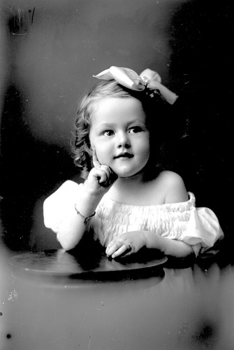 Click to see GP-391 of Moore Glass Plate Collection (GP-)