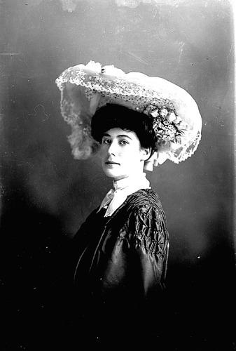 Click to see GP-406 of Moore Glass Plate Collection (GP-)