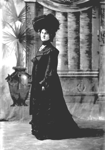 Click to see GP-433 of Moore Glass Plate Collection (GP-)