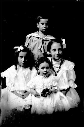 Click to see GP-449 of Moore Glass Plate Collection (GP-)
