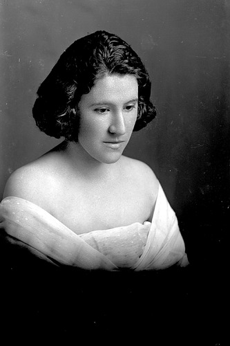 Click to see GP-462 of Moore Glass Plate Collection (GP-)