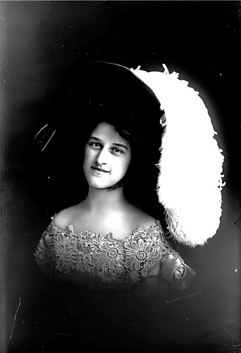 Click to see GP-476 of Moore Glass Plate Collection (GP-)