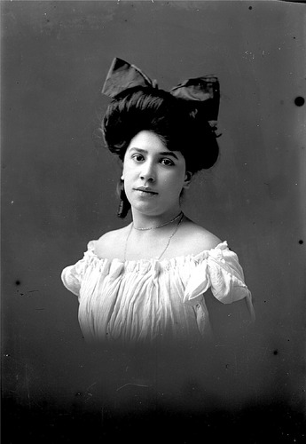 Click to see GP-523 of Moore Glass Plate Collection (GP-)