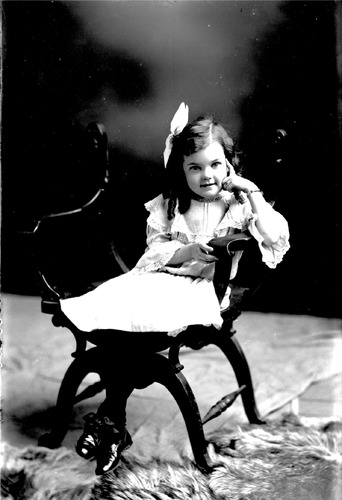 Click to see GP-556 of Moore Glass Plate Collection (GP-)