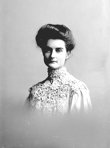 Click to see GP-559 of Moore Glass Plate Collection (GP-)