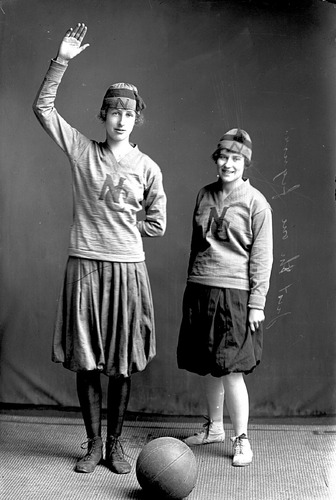 Click to see GP-575 of Moore Glass Plate Collection (GP-)