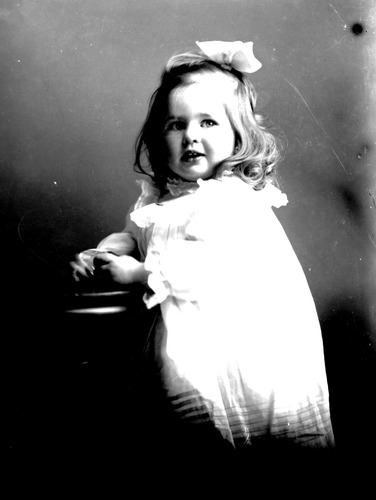 Click to see GP-576 of Moore Glass Plate Collection (GP-)