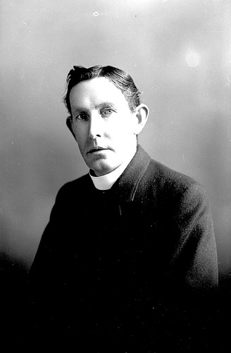 Click to see GP-584 of Moore Glass Plate Collection (GP-)