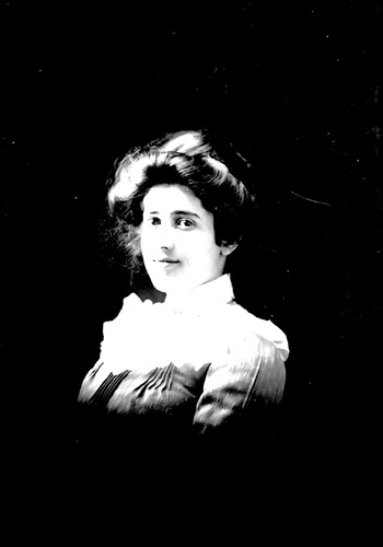 Click to see GP-682 of Moore Glass Plate Collection (GP-)