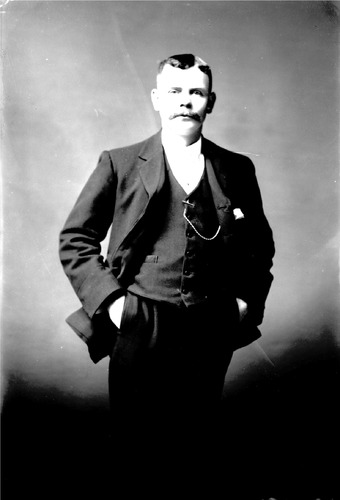 Click to see GP-691 of Moore Glass Plate Collection (GP-)